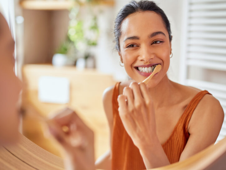 Come disinfettare lo spazzolino da denti