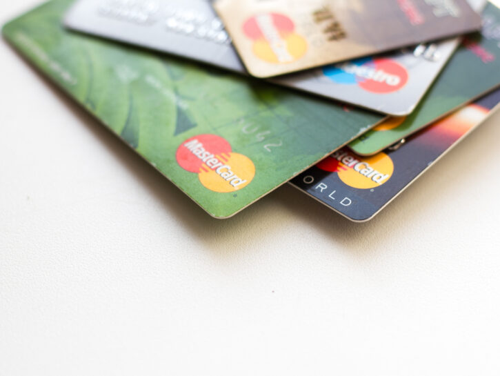 Come riutilizzare le carte di credito smagnetizzate in modo originale