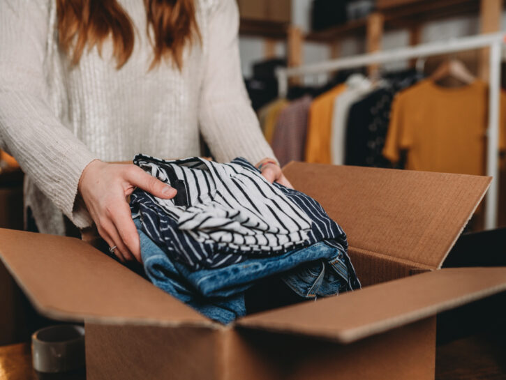 Come utilizzare la colla per tessuti