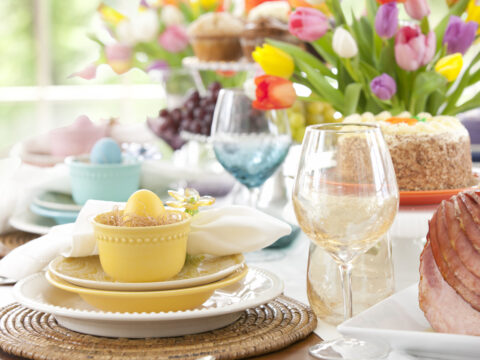 Come decorare e apparecchiare la tavola di Pasqua