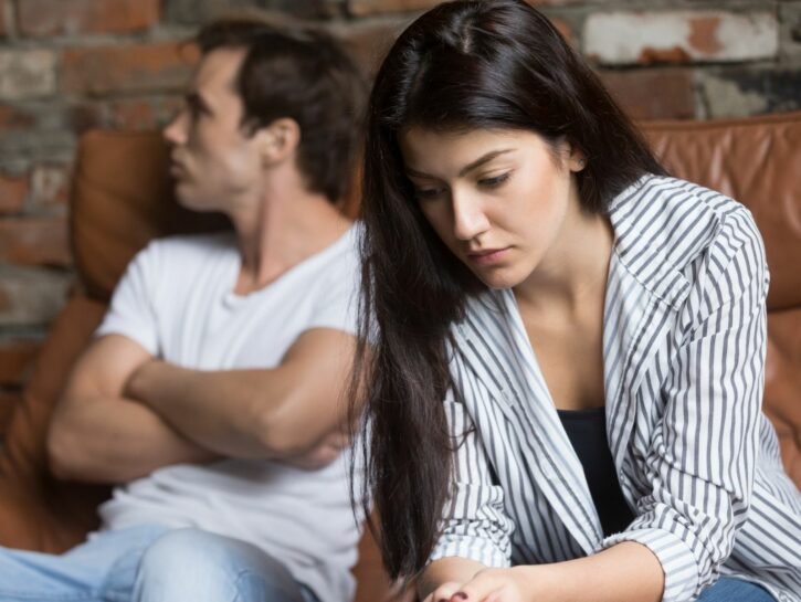 Perché ti ostini a tenere insieme i pezzi di una relazione che non funziona?