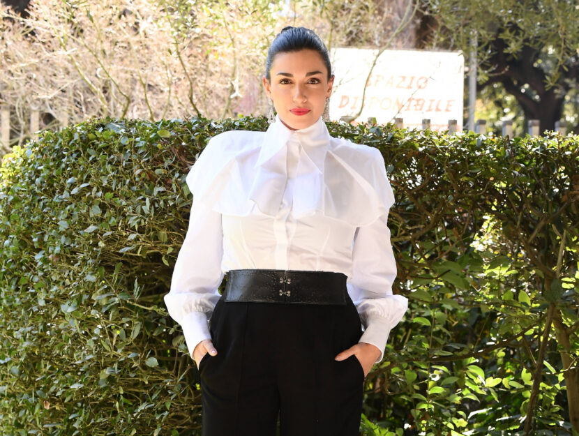 Camicia Bianca Su Sfondo Trasparente, Camicia, Bianco, Modello Immagine - Foto 2