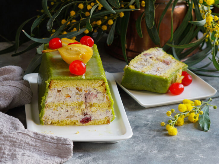 Zuccotto semifreddo di cassata siciliana con crema al pistacchio