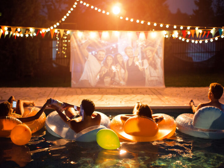 Piscina in casa: gli accessori must have