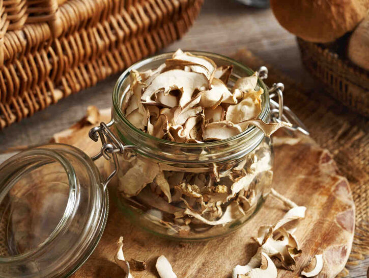 Funghi secchi: come cucinarli e trifolarli alla perfezione