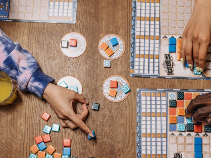 Come riciclare in modo creativo dei giochi da tavolo