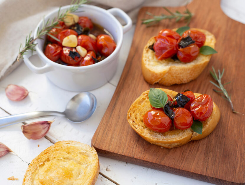 Pomodorini confit bruschetta