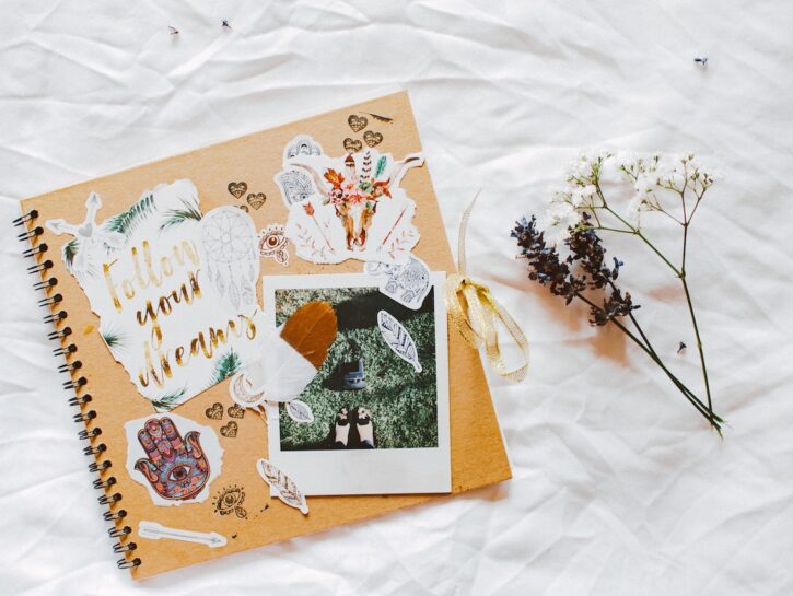 Scrapbooking: come realizzare un album dei ricordi