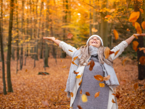 Citazioni, poesie e canzoni: le frasi e le ispirazioni per chi ama l’autunno