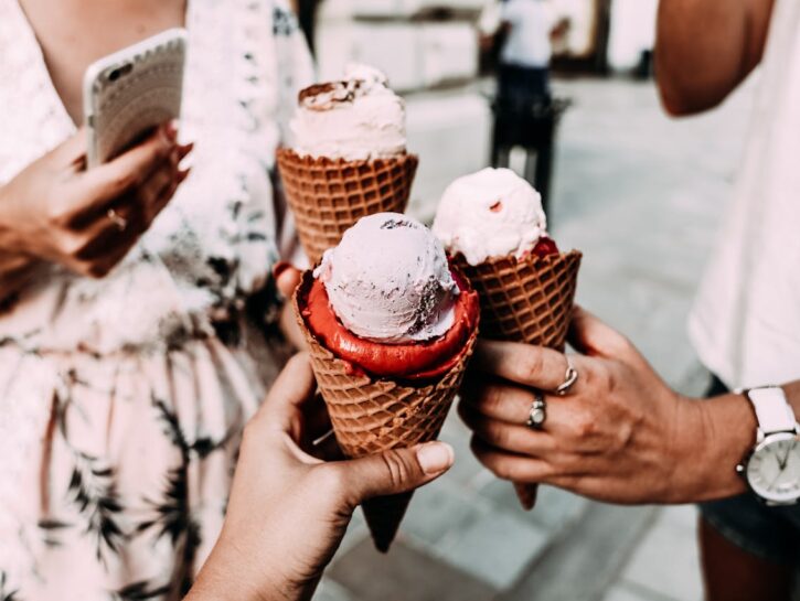 Come rimuovere le macchie di gelato dai tessuti