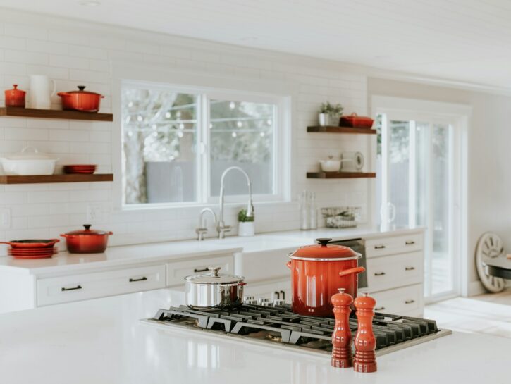 Come decorare la cucina con 10 elementi indispensabili