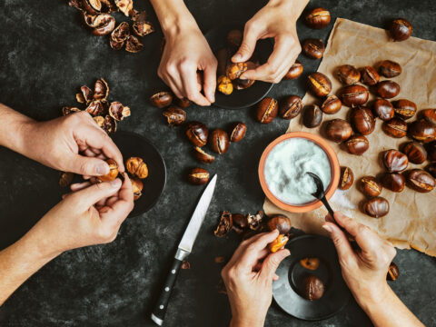 Come sbucciare facilmente delle castagne