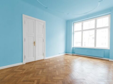 Come scegliere il colore giusto per il soffitto delle tue stanze