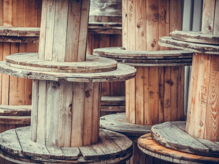 Come riutilizzare delle bobine di legno per arredare casa e giardino