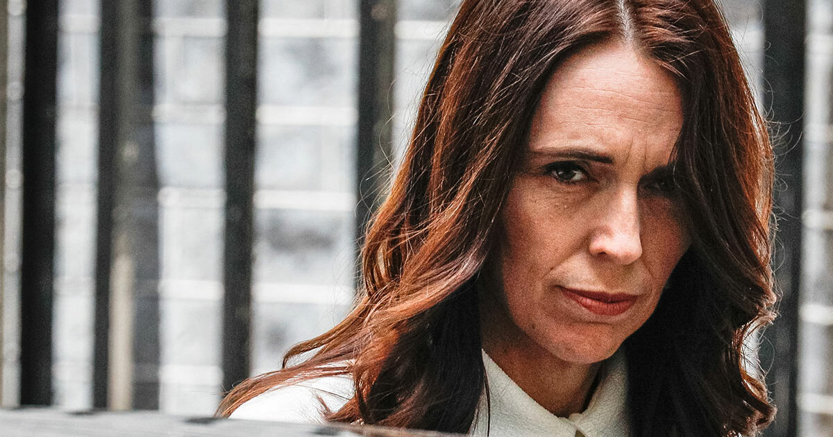 La premier neozelandese si dimette 