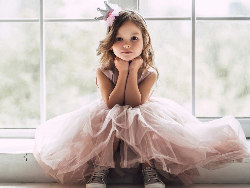 Bambina vestita da principessa
