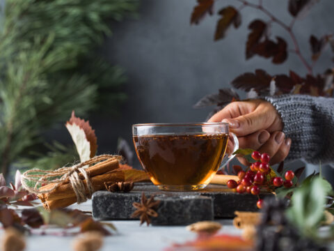 Gli infusi home-made contro mal di gola e influenza