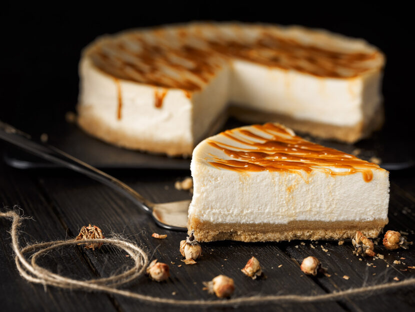 cheesecake dolce sciroppo caramello