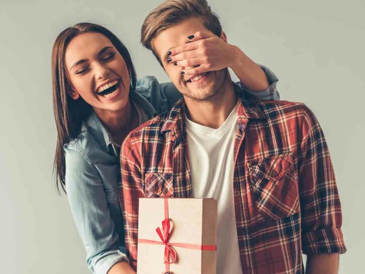 Parlare con i regali: l'arte di donare al tuo partner un segno di vera presenza