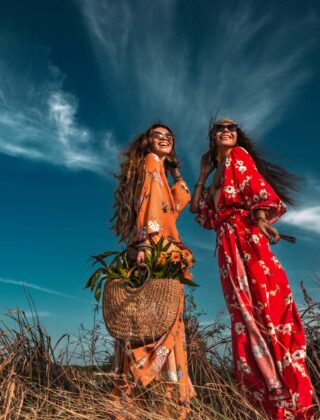 Stile folk, il successo senza tempo di un look anni Settanta