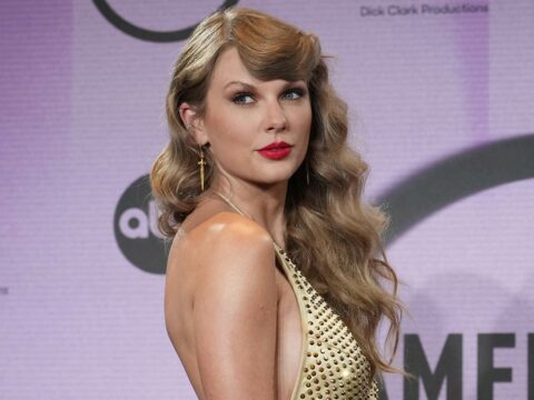Taylor Swift da record: è l’artista più venduta al mondo