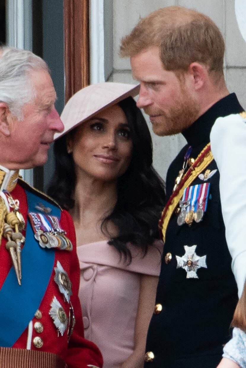 Il principe Harry con sua moglie Meghan Markle insieme a re Carlo