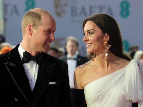 Bafta 2023, Kate Middleton sorprende tutti sul red carpet