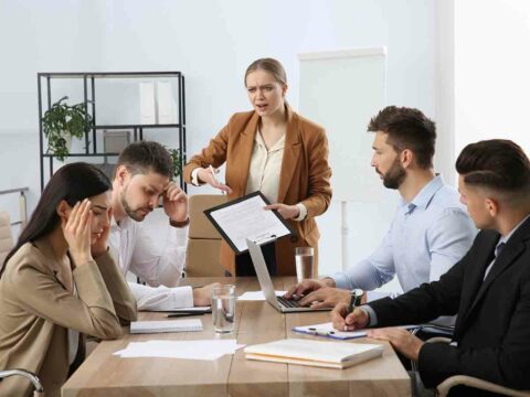 Ambiente di lavoro tossico: i segnali per riconoscerlo