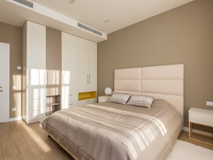 Come posizionare l'armadio in camera da letto