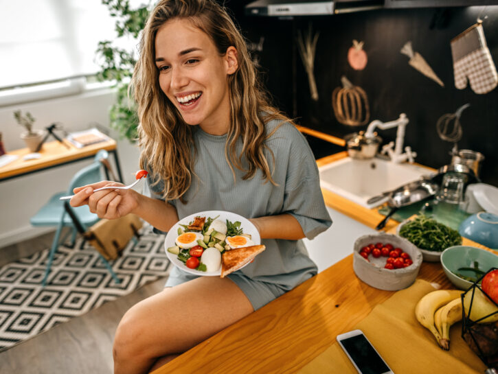Pancia gonfia? Ecco gli alimenti che ti fanno sentire leggera