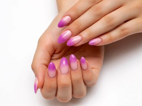 Double ombré french, scopri la manicure che gioca con le illusioni