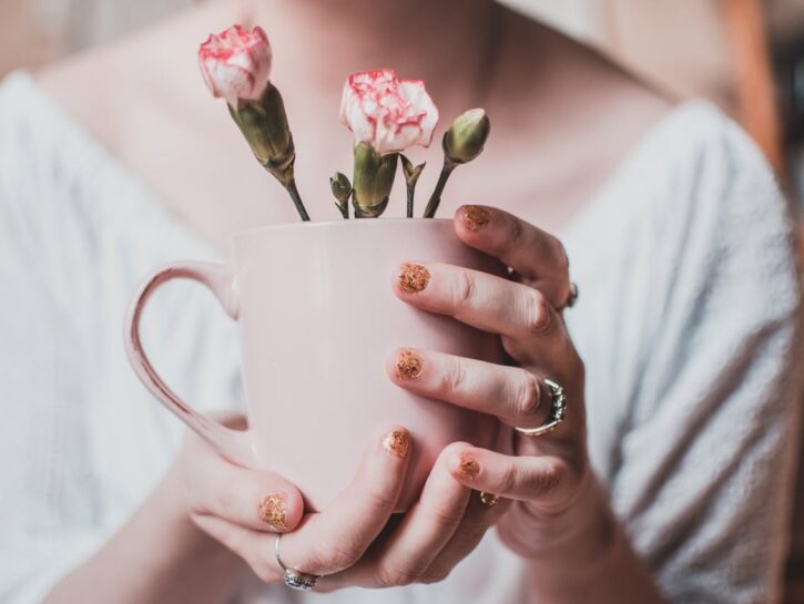 Come riparare una tazza di ceramica