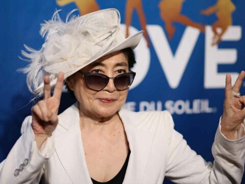Auguri Yoko Ono: i suoi "primi" 90 anni