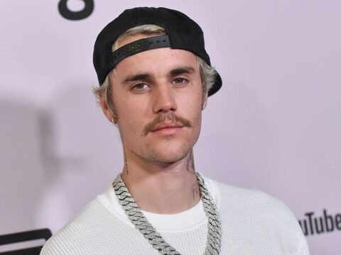 Justin Bieber cancella le date del tour mondiale: i motivi