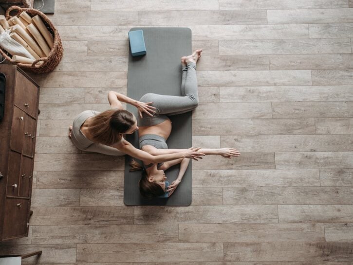 Yoga in gravidanza: benefici per corpo, mente e anima