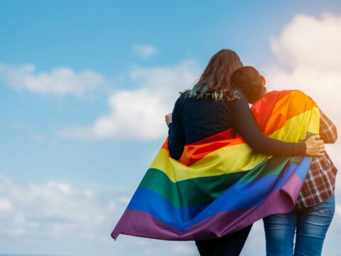 Prefetto: "Stop riconoscimenti dei figli delle coppie Lgbt"