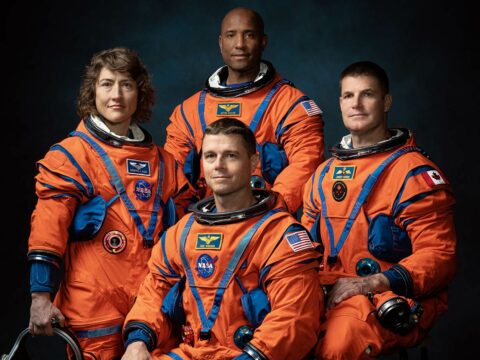 Partiranno verso la Luna: chi sono i quattro astronauti