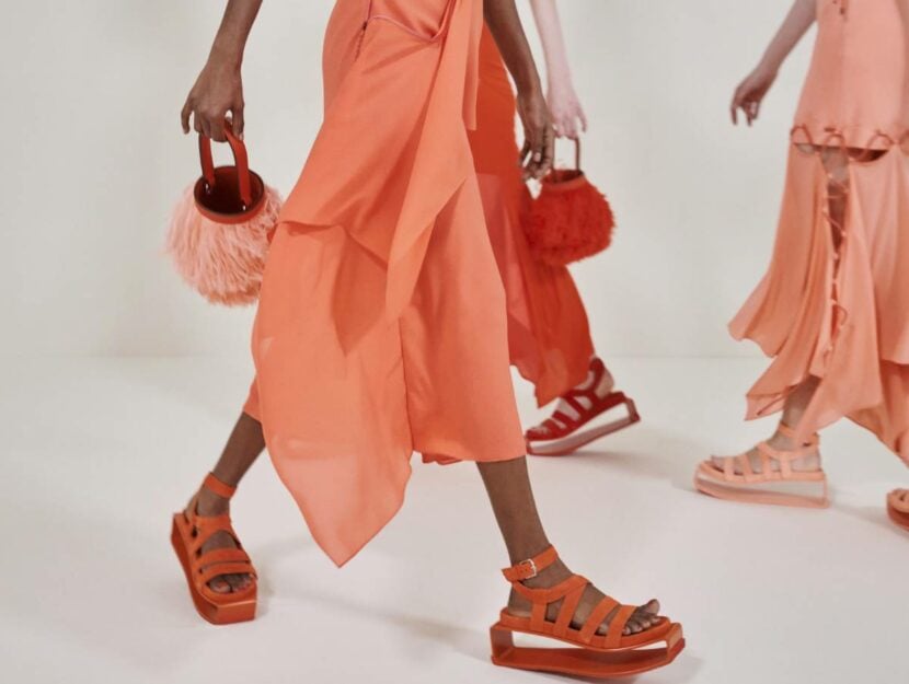 Come indossare colore arancione moda primavera estate 2023