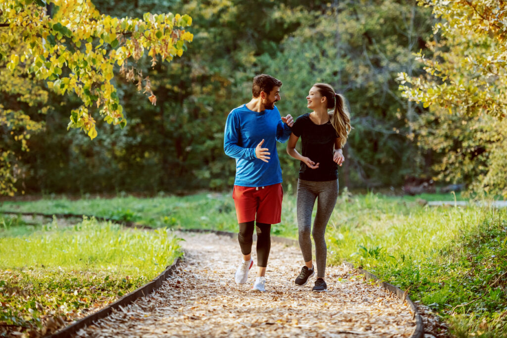 Questi sono i benefici del power walking che dovresti conoscere