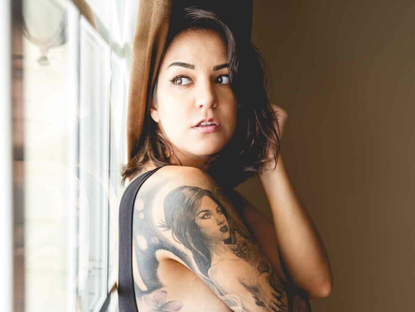 donna tatuaggio