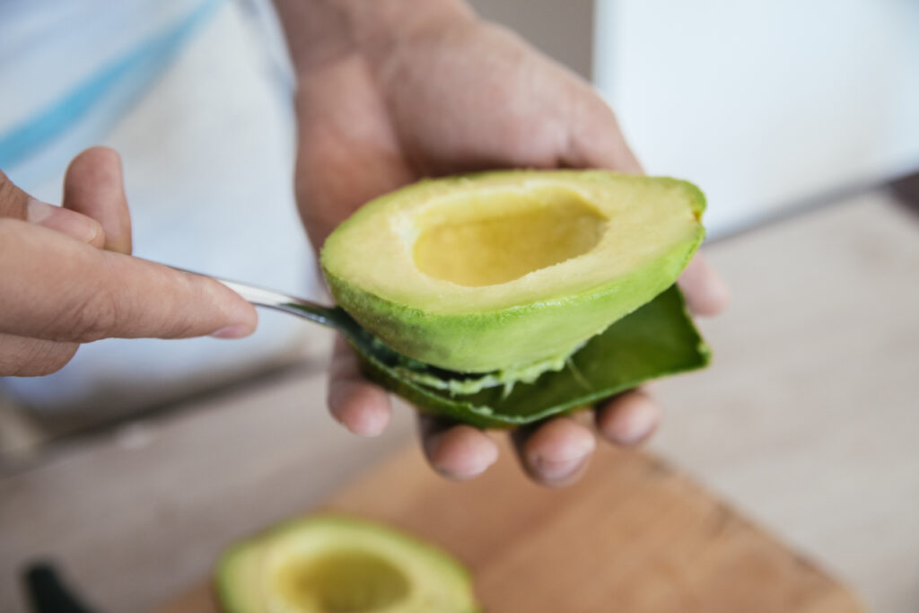 Avocado: proprietà, calorie e ricette facili