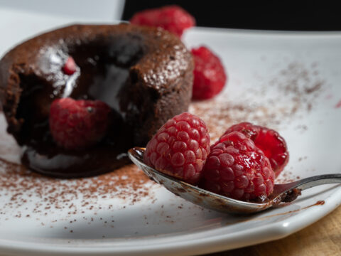 Sformatini al cioccolato con la goccia