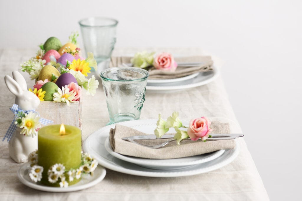 Come decorare e apparecchiare la tavola di Pasqua
