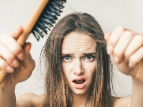 Come combattere la caduta dei capelli