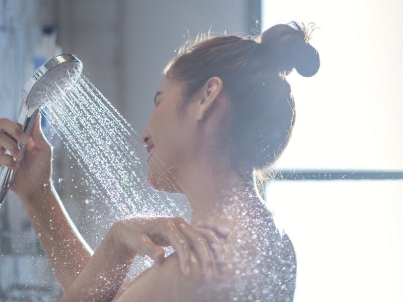 Come eliminare calcare ostinato dal vetro doccia?