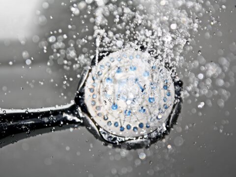 Come rimediare allo scarico della doccia ostruito