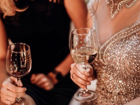 Come vestirsi per un aperitivo fra amiche