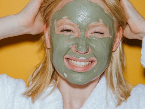 Come realizzare una maschera viso e corpo con l’argilla verde