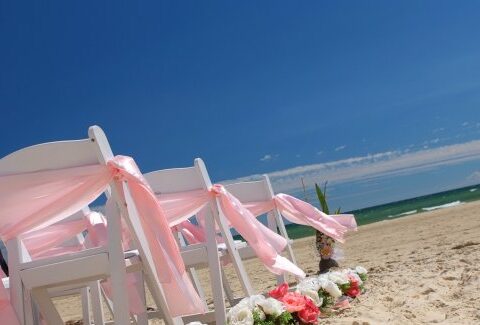 Matrimonio in spiaggia: come fare ad organizzarlo, dalla location ai costi