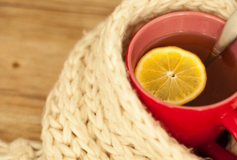 5 rimedi naturali efficaci contro i sintomi del raffreddore